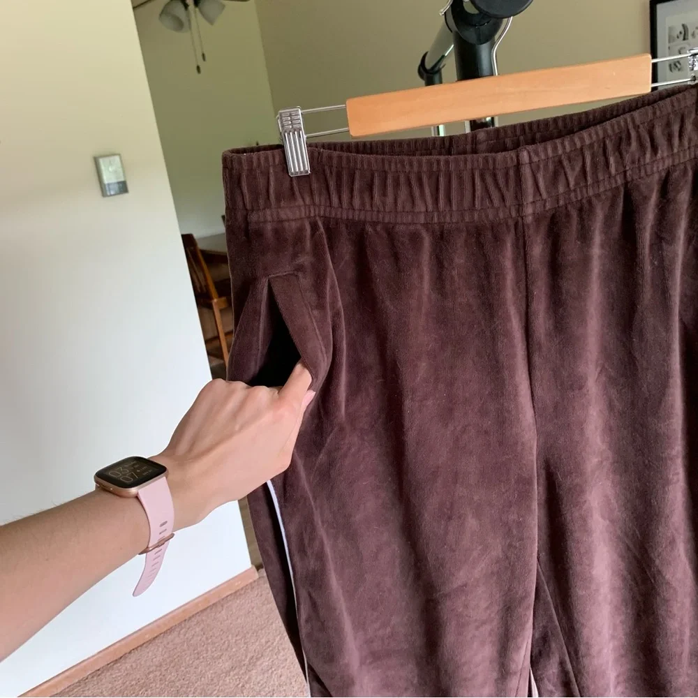 Aritzia Tna Velvet Brown Track Pants Large